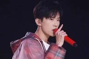 易烊千玺无刘海照片,展现成熟魅力