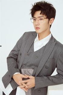 陈哲图片,光影交织下的艺术人生